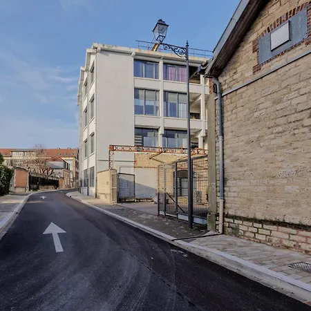 Apartman Manhattan Loft - Centre - 5 Mn A Pied Gare - Parking Prive - Patio Troyes