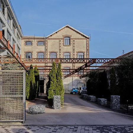 Manhattan Loft - Centre - 5 Mn A Pied Gare - Parking Prive - Patio Apartman Troyes