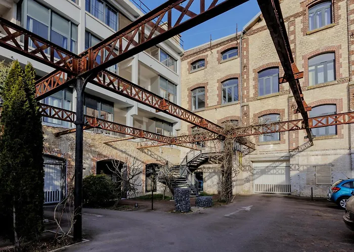 Manhattan Loft - Centre - 5 Mn A Pied Gare - Parking Prive - Patio * Troyes